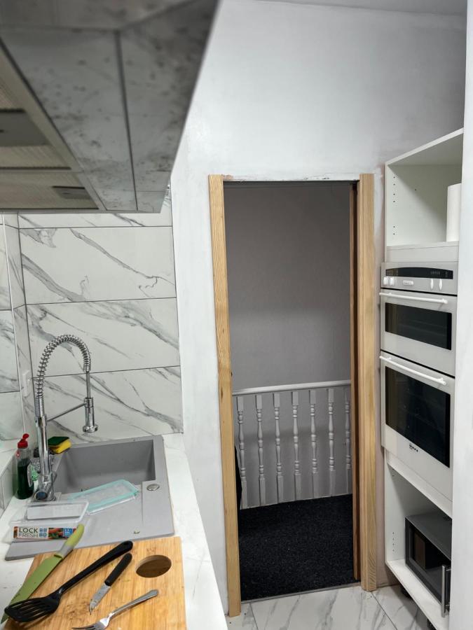 New Flat, Own Bathroom, Sitting Room & Large Bedroom - Walsall Bescot Екстер'єр фото